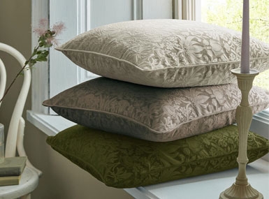 Cushions & Throws