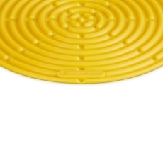 Le Creuset Round Cool Tool Nectar
