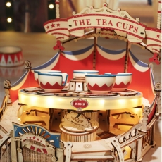 Classic Tilt-A-Whirl DIY Model Kit