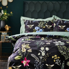 Wylder Midnight Bee Duvet Set Black