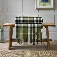 Deyongs Fergus Tartan Acrylic Throw 142cm x 185cm
