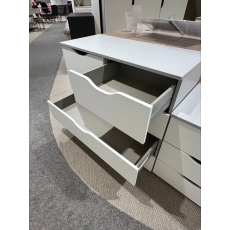 Avondale 5 Drawer Chest (Bury St Edmunds)