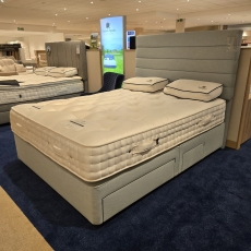 Harrison and Spinks Hollyhock Kingsize Divan Set (Ipswich)