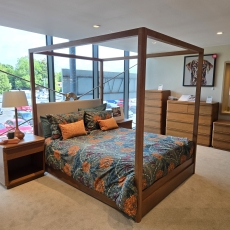 Palmdale Four Poster Kingsize Bedframe (Ipswich)