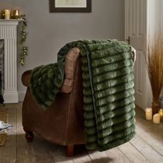 Deyongs Kenwood Faux Fur Throw 130cm x 170cm Fern
