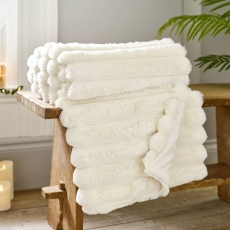 Deyongs Kenwood Faux Fur Throw 130cm x 170cm Marshmellow