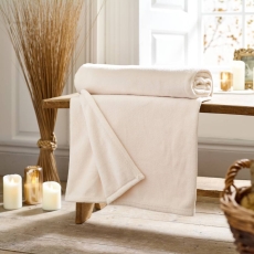 Snuggle Touch Throw 140X180cm Ivory