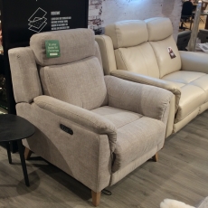 Dallas Power Chair With Head Tilt (Bury St Edmunds)