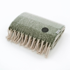 Deyongs Rossendale 130cm x 170cm Throw Green