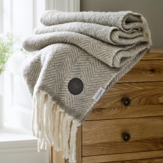 Deyongs Moorland Wool 130cm x 170cm Throw Natural