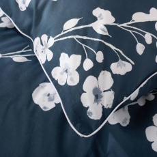 The Lyndon Company Petite Fleure Duvet Set White/Navy