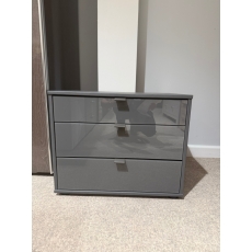 Oregon 3 Drawer Bedside (Bury St Edmunds)