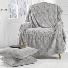 Walton & Co Marilyn Throw 130cm x 170cm Dove Grey