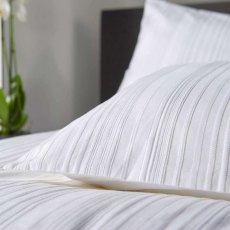 Deyongs Lyndon Company Linear Weave Duvet Cover Set White Single