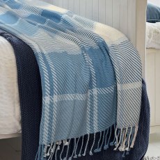 Laura Ashley Dylan 150cm x 200cm Throw Seaspray