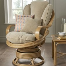 Daro Heathfield Swivel Chair