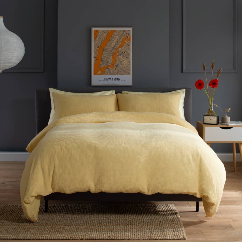 St Quentin Duvet Set Gold