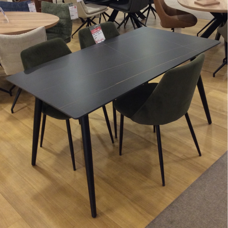 Wicklow Dining Table (Bury St Edmunds)
