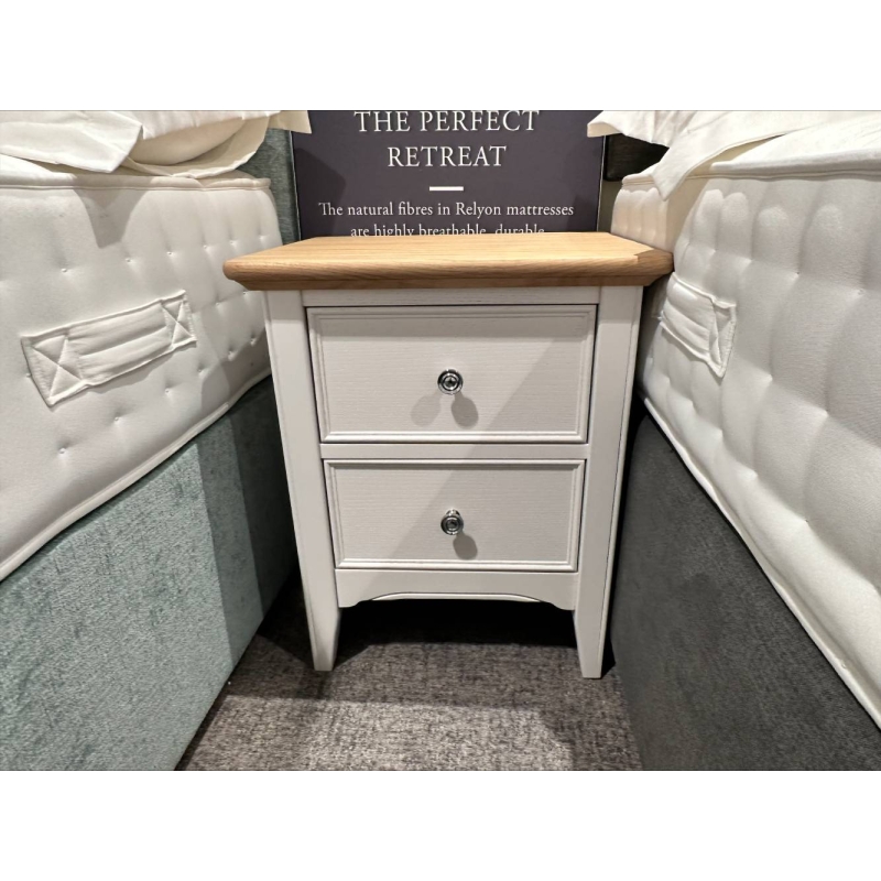 New England Bedside 2 Drawers (Bury St Edmunds)