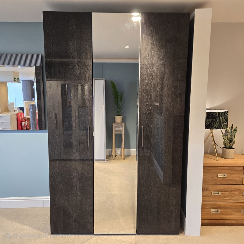 Orlando 3 Door Wardrobe with Internal Drawer System (Ipswich)