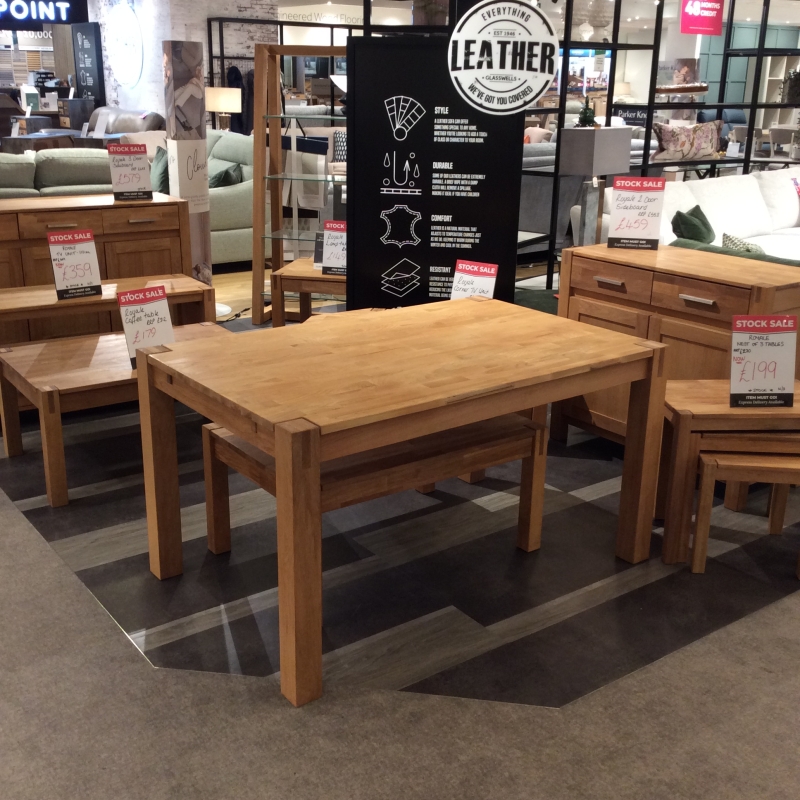 Royal 140cm Dining Table (Bury St Edmunds)