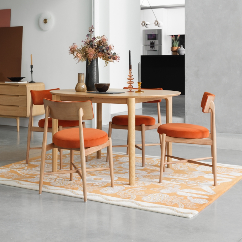 Winchester Oval Extending Table & 4 Flora CHairs Orange