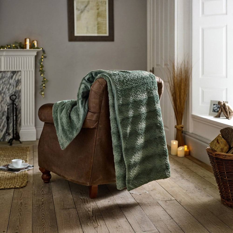 Ashridge Faux Fur 130cm x 170cm Throw Green