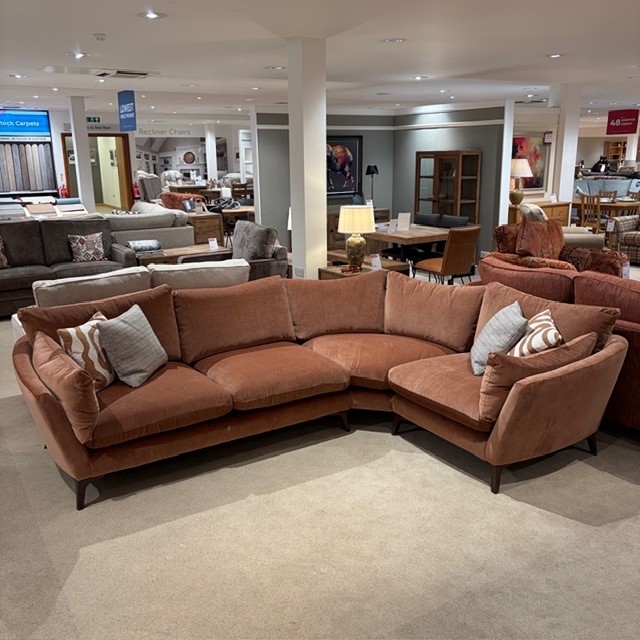 Ester Large Corner Group (Ipswich)