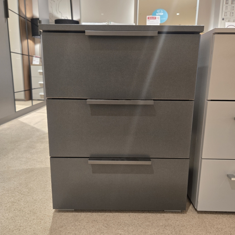 Ashfield 3 Drawer Bedside (Ipswich)