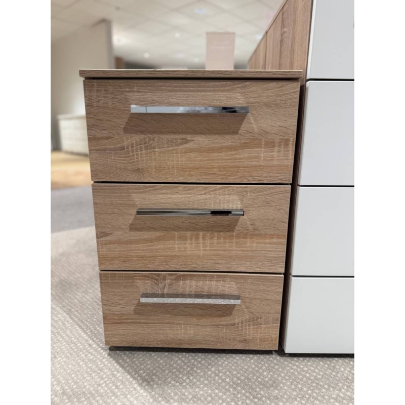 Albany 3 Drawer Bedside (Bury St Edmunds)