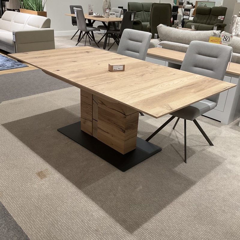 LID ET634 Extending Dining Table (Bury St Edmunds)