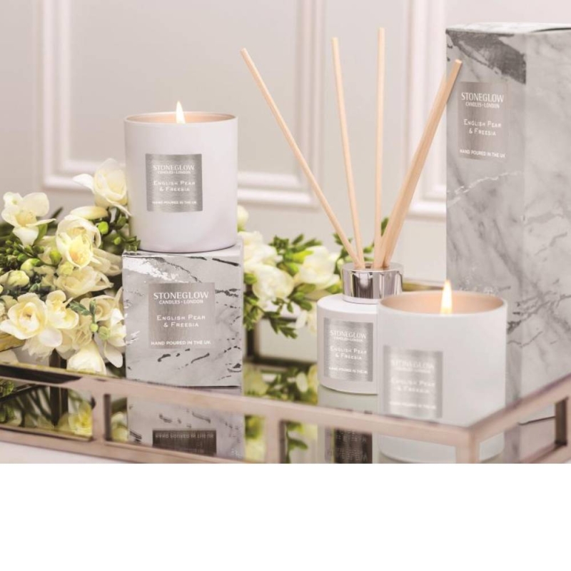 Luna English Pear & Freesia Tumbler Candle