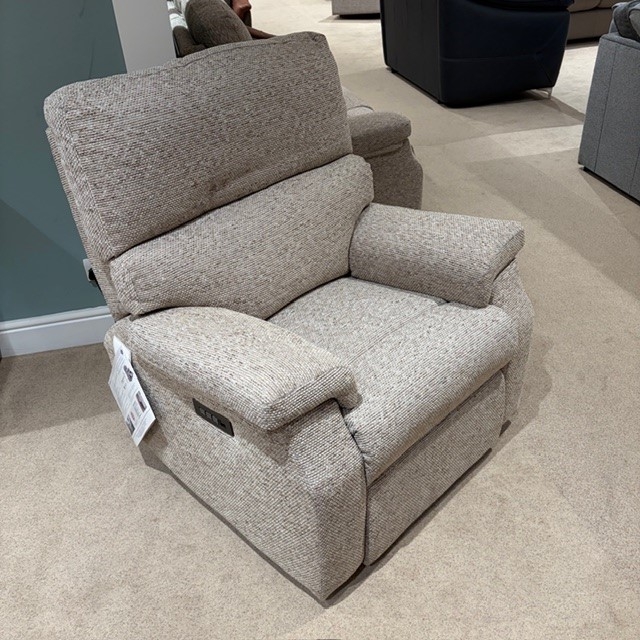 Newport Standard Single Motor Recliner with Lumbar and Headrest (Ipswich)