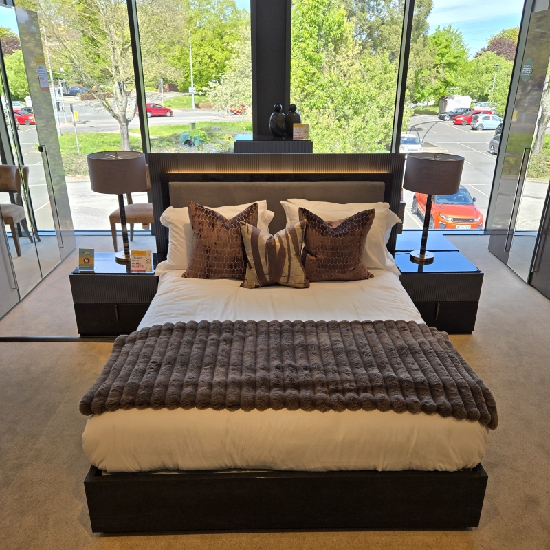 Orlando Kingsize Ottoman Bedframe (Ipswich)