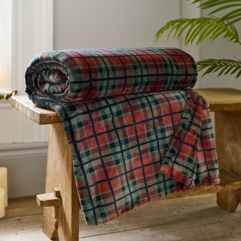 Deyongs Hattie Check Throw 140cm x 180cm Red