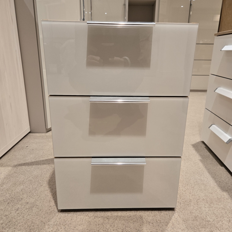 Camino 3 Drawer Bedside (Ipswich)