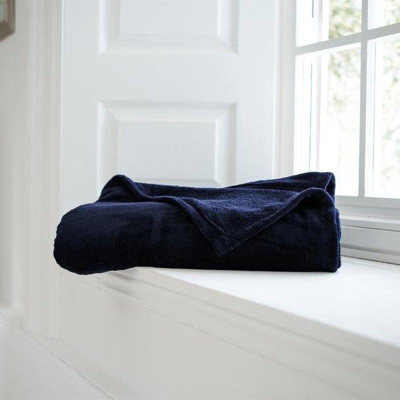 deyongs snuggle touch throw navy