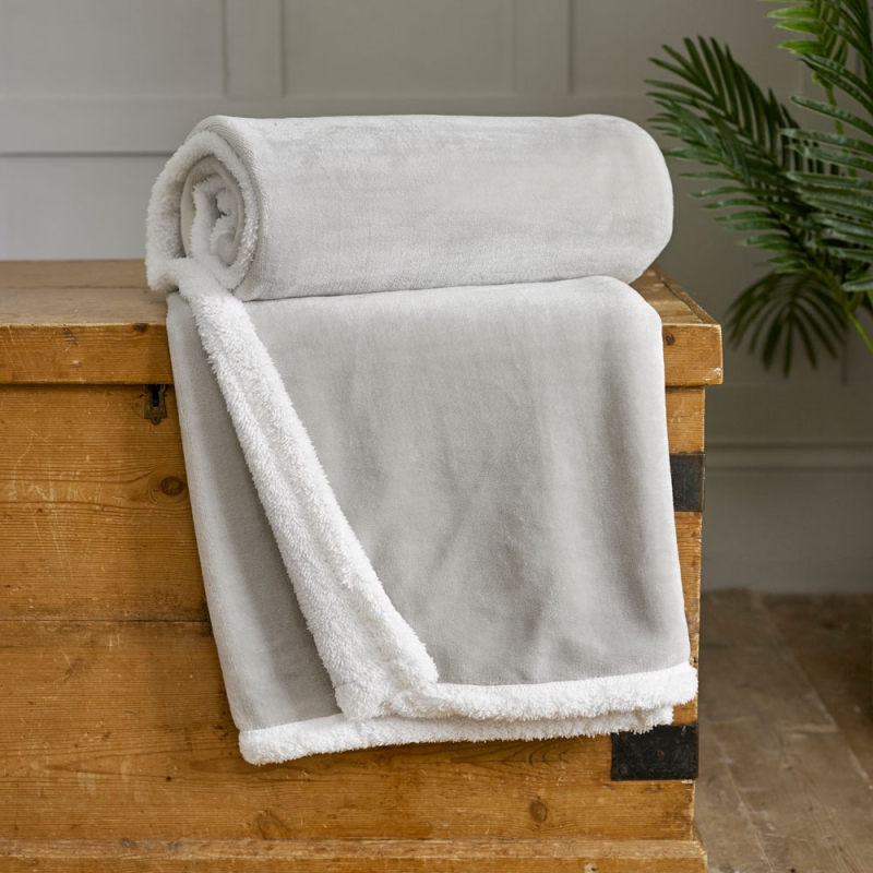 Blackbrook Sherpa Throw 125cm x 150cm Silver