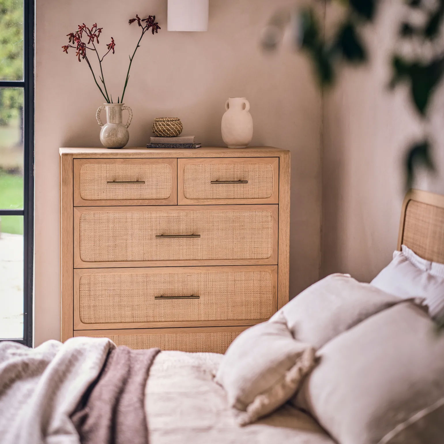 bedroom-furniture-glasswells
